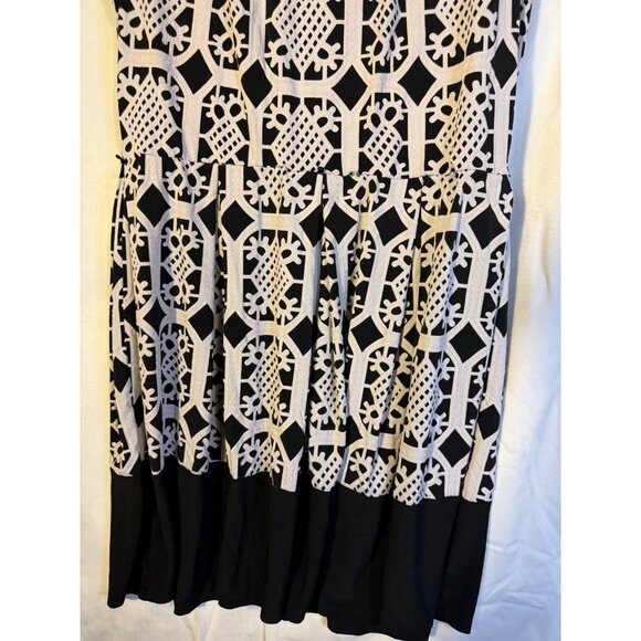 Tiana B Womens Size 18 1X Fit & Flare Dress Black White Classic Romantic Indie - Picture 3 of 5